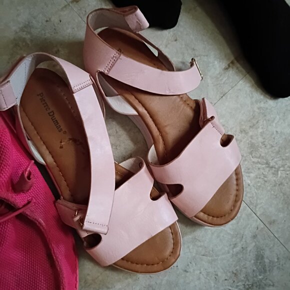 Garage sale - Picture 5 of 16